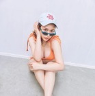 村重杏奈、胸元セクシーなあざとカット「最高に可愛い水着とむらちげ」 画像