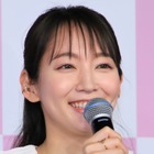 吉岡里帆、東カレ撮影オフショット！ピザにメロメロ 画像
