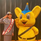工藤美桜、初めての一日警察署長で制服姿 画像
