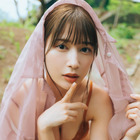 グラビア界のビーナス・雪平莉左、新たな挑戦で3種の水着姿見せた！ 画像
