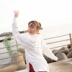 須田亜香里、SKE48卒業後初のフォトエッセイが発売前重版！海風に髪をなびかせる先行カットも解禁 画像