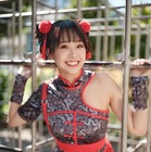 加藤夕夏、チャイナドレスのコスプレ披露！ナイスバディに美脚ちらり 画像