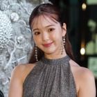 藤田ニコル、ドルチェのラメ入りドレスで搭乗！結婚後初のクリスマスに期待！ 画像