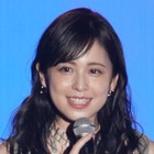 久慈暁子、秋のシカゴでタートルネックコーデ披露！「シカゴの風景似合う」「かわいすぎます」 画像