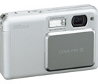 生活防水仕様のコンパクトデジカメ「COOLPIX S2」の発売が7月8日に決定 画像