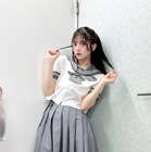 黒嵜菜々子、ミニスカセーラー服姿を披露「現役余裕です」「こんな子と通いたかった」 画像