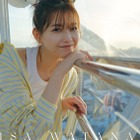 渡邉理佐、櫻坂46卒業後初となるソロカレンダー発売！ 違った世界観を楽しめる2タイプ 画像