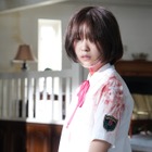 WOWOWドラマ『坂の上の赤い屋根』に工藤美桜、出演決定！ 血まみれの制服ビジュアルも解禁 画像