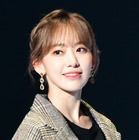 宮脇咲良、スッピンからのメイク動画を公開！ 画像