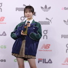 なえなの、ミニスカ美脚で登場！「スニーカーベストド レッサー賞」 画像