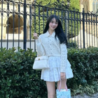 堀未央奈、美脚がまぶしい超ミニスカートショットを公開 画像