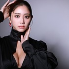 斎藤恭代のデジタル写真集、配信スタート！ 9頭身美ボディが映えるセクシーカットの数々 画像