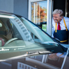 ドナルド・トランプ氏が“マクドナルド”でアルバイト？ 画像