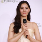 新木優子、誕生日のサプライズケーキに笑顔「すてきな1年、30代にしたい」 画像