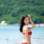 まもなく写真集発売! 都丸紗也華、タイの海で“魅惑のバックショット” 画像