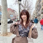えなこ、家族でのスペイン旅行ショット公開!「遅くなったけど親孝行してます」 画像