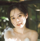 声優・中島由貴が泡風呂に入るセクシーショット！ 写真集『blue Blue』表紙と特典画像が解禁 画像