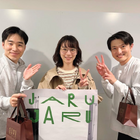 のん、春コーデでジャルジャル単独ライブへ！ 3ショット公開 画像