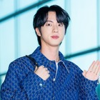 「兄妹みたい」の声も…BTS・JIN、Netflixバラエティ共演者と“仲良し3SHOT”【PHOTO】 画像