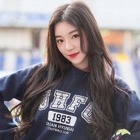 ミニスカ×ニーハイ姿でお座りSHOT！韓国アイドル似の人気チアガールにファン熱視線【PHOTO】 画像