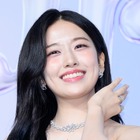 IVE・ユジン、ハーフアップ×ナチュラルメイクの“素顔ビジュ”披露「透明感やばい…」【PHOTO】 画像