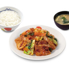 たっぷり野菜が美味しい本格中華！松屋、ピリ辛本格中華タレ使用の「回鍋肉」を15日より販売 画像