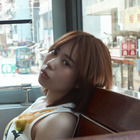 声優・伊達さゆり、約3年ぶりの写真集が発売決定！異国の地でアンニュイな表情を見せる 画像