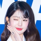 IVE・ウォニョン、ベッドに寝転び悩殺ウインク！ホテルで見せた女神の輝き「美しい…」【PHOTO】 画像
