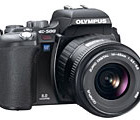 オリンパス、世界最軽量435gのデジタル一眼レフカメラ「E-500」 画像