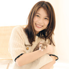 芳根京子、初のカレンダー発売決定！ペットのフェレットと共演も 画像