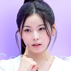 NMIXXの“末っ子”ギュジン、“紐ワンピ”着てしゃがむ上目遣いSHOTに悶絶…色白肌にも注目【PHOTO】 画像