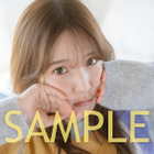 声優・内田真礼、あざと可愛い萌え袖ショット！デビュー15周年で『声グラ』表紙飾る 画像