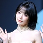 LE SSERAFIM・宮脇咲良、胸の線が強調された真っ赤衣装に惚れ惚れ！アメリカで開放的に【PHOTO】 画像