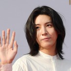 綾瀬はるかとの熱愛説で話題を集めた韓国俳優、田舎の美容師に転落？ ギャップある姿に反響 画像