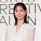 本田翼「ファッションの文化を残したい」」純白衣装姿で登場 画像
