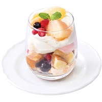 ジョリーパスタ、白桃が主役の“春のドルチェ”3品を23日から展開！ 画像