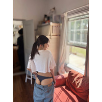 沖侑果、Tバックちら見せ！グラビアオフショット公開 画像