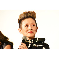 夏木マリ、“付き合いたての高校生”のようなラブラブ夫婦生活「出会った時が遅いから」「なるべく一緒に」 画像