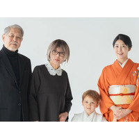 西洋男性から精子提供を受け未婚で出産した日本人タレント、実母が詐欺の摘発に貢献！日本警察から感謝状 画像