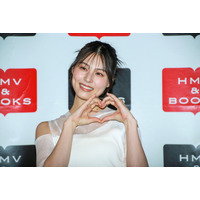 元乃木坂46・相楽伊織、白ランジェリー姿の眼鏡美女に！デジタル写真集「毎度お邪魔します」発売 画像