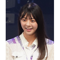 乃木坂46・冨里奈央、自宅のリビングに金魚100匹飼育し「金魚すくい」練習！？ 画像