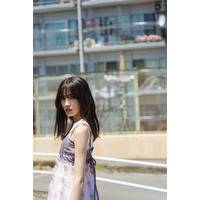 乃木坂46・大越ひなの、ワンピース姿で存在感放つグラビア！「B.L.T.」連載に2度目の登場 画像