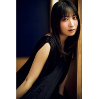 僕青・八木仁愛が『FLASH』初登場！透明感と清純さが際立つグラビアで魅了 画像