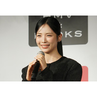 NiziU・MAYA、美顔器が20個！新作見つけると買っちゃう 画像