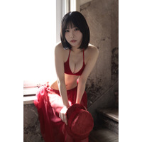 NMB48の注目メンバー・芳賀礼、デジタル写真集発売！ビキニショットで魅了 画像
