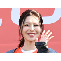 14年交際の恋人との破局から4日…少女時代・スヨン、笑顔で公の場に！難病患う父とマラソンに参加 画像