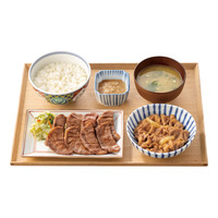 吉野家、厚切り牛たんと牛皿を一度に楽しめる夏限定御膳を18日より販売！ 画像