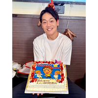 おばたのお兄さん誕生日報告「38歳かよ！もう40じゃん。しじゅーー」妻・山崎夕貴アナからサプライズ祝福 画像