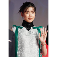 永野芽郁、パネル展に“本人降臨”　ファンからは「会いたかった」「相変わらず可愛い」 画像