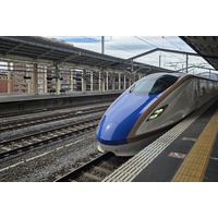 新幹線で本当に仕事はできる？「トレインデスク」に乗って検証してみた 画像
